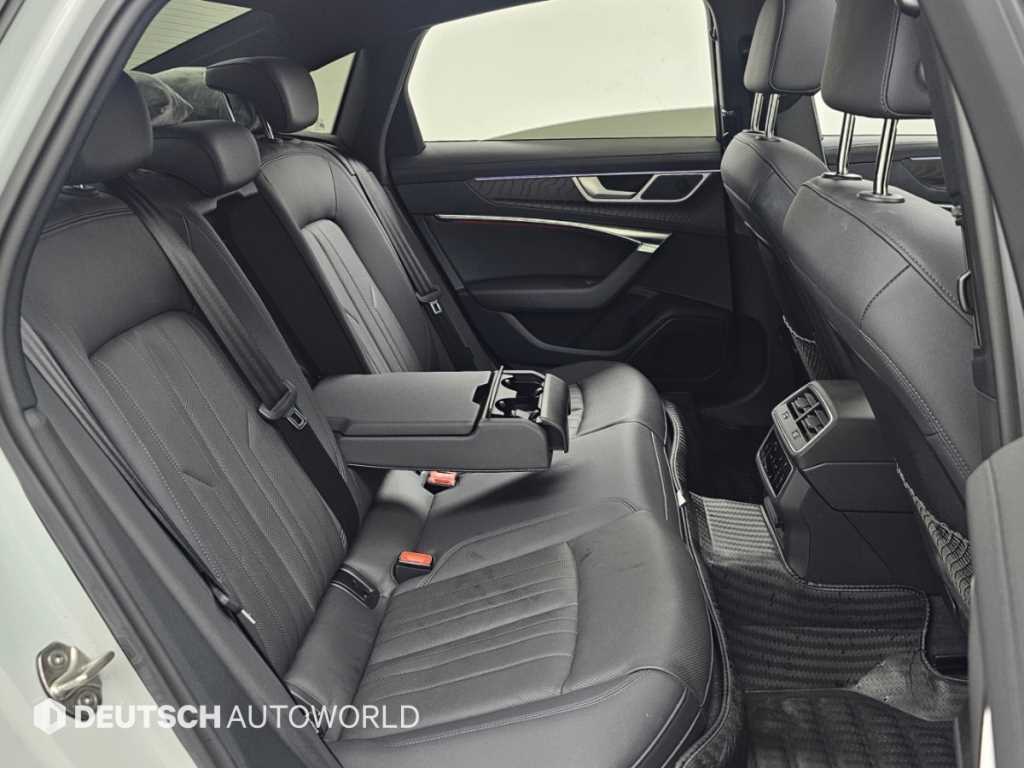 Audi A6 — photo 12