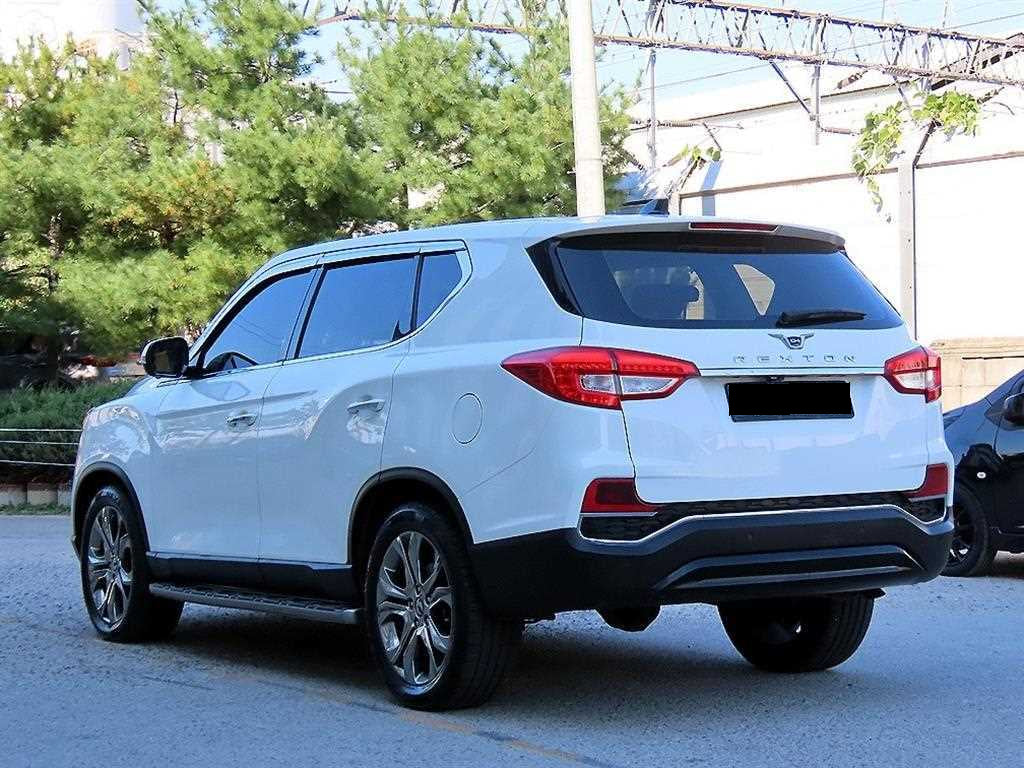 KGM Rexton — photo 03