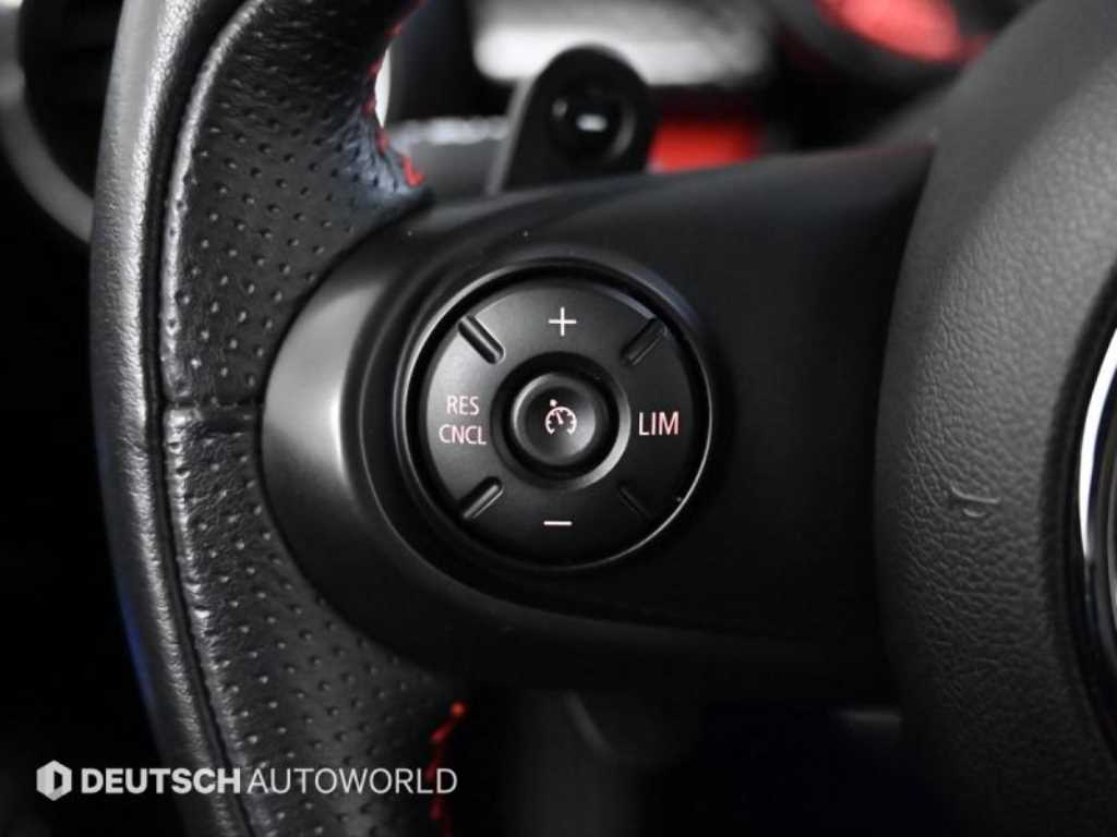 Mini Cooper — photo 16