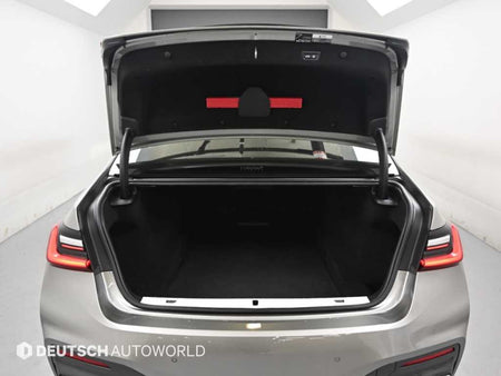 BMW 7-Series — photo 19