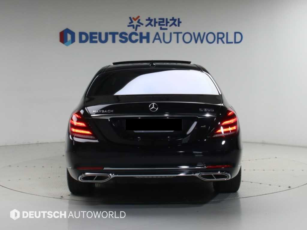 Mercedes-Benz S-Class — photo 04