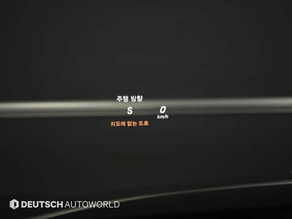 Mercedes-Benz S-Class — photo 17