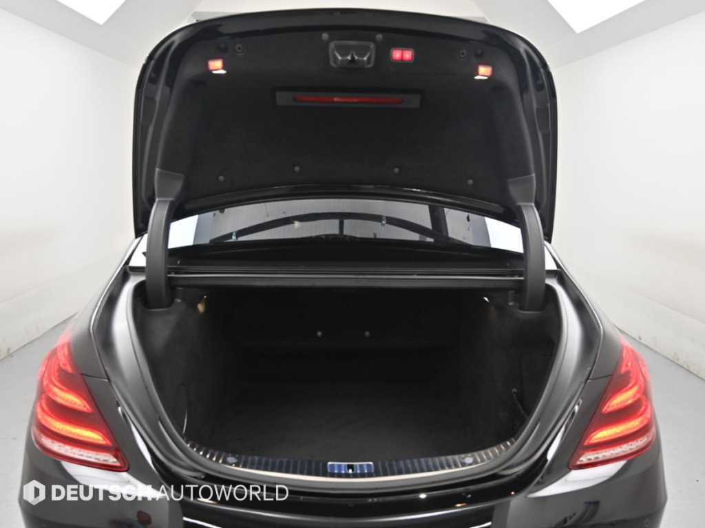 Mercedes-Benz S-Class — photo 19