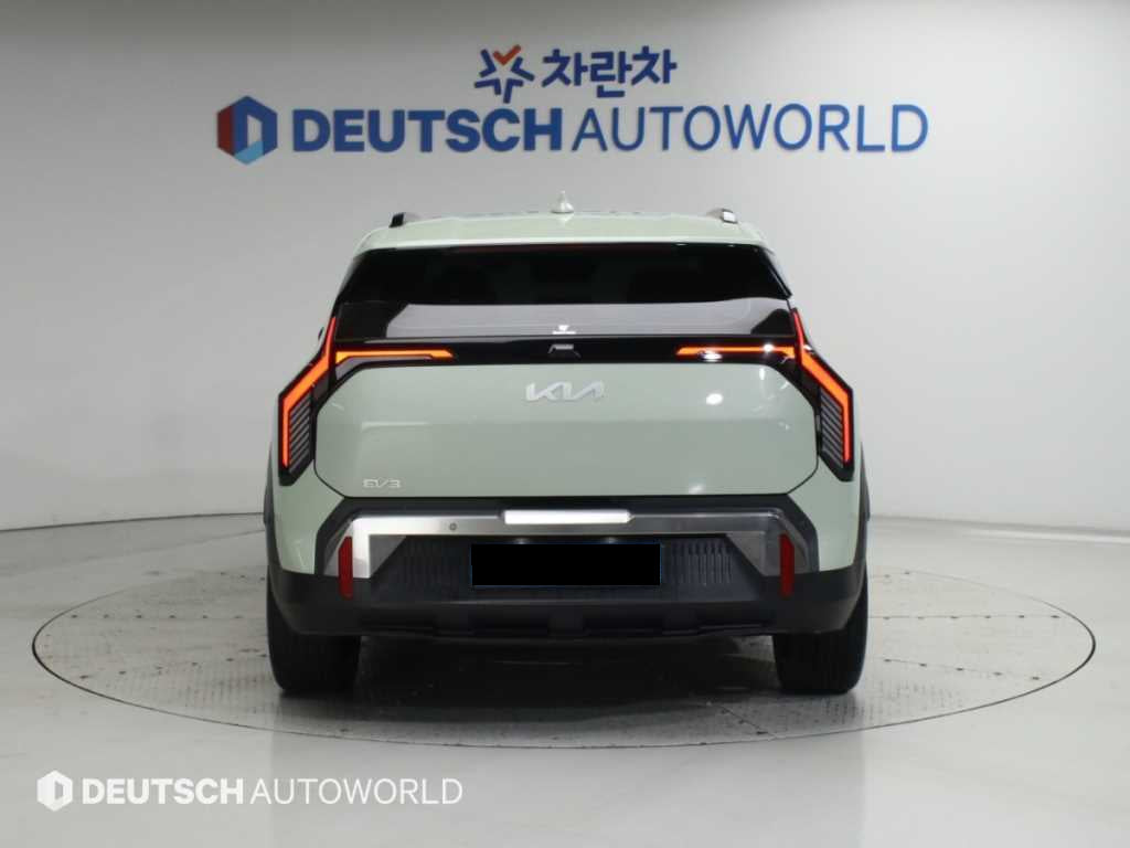 Kia EV3 — photo 04