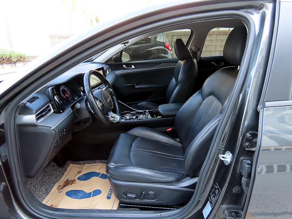 Kia K5 — photo 05