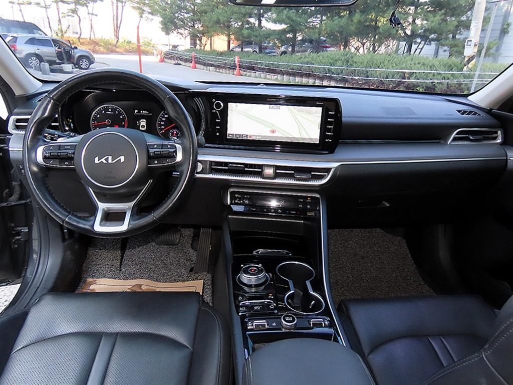 Kia K5 — photo 07