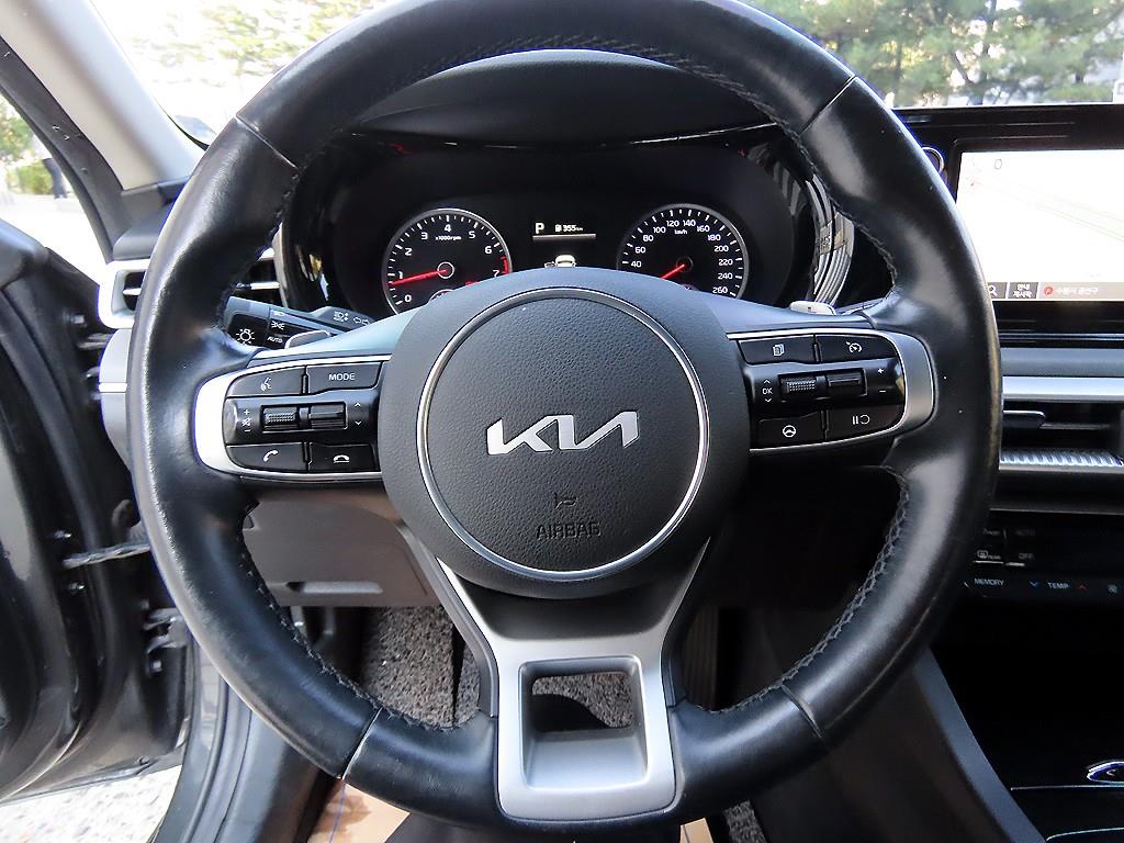 Kia K5 — photo 08