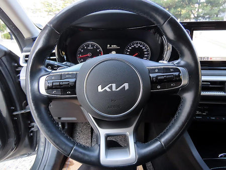 Kia K5 — photo 08