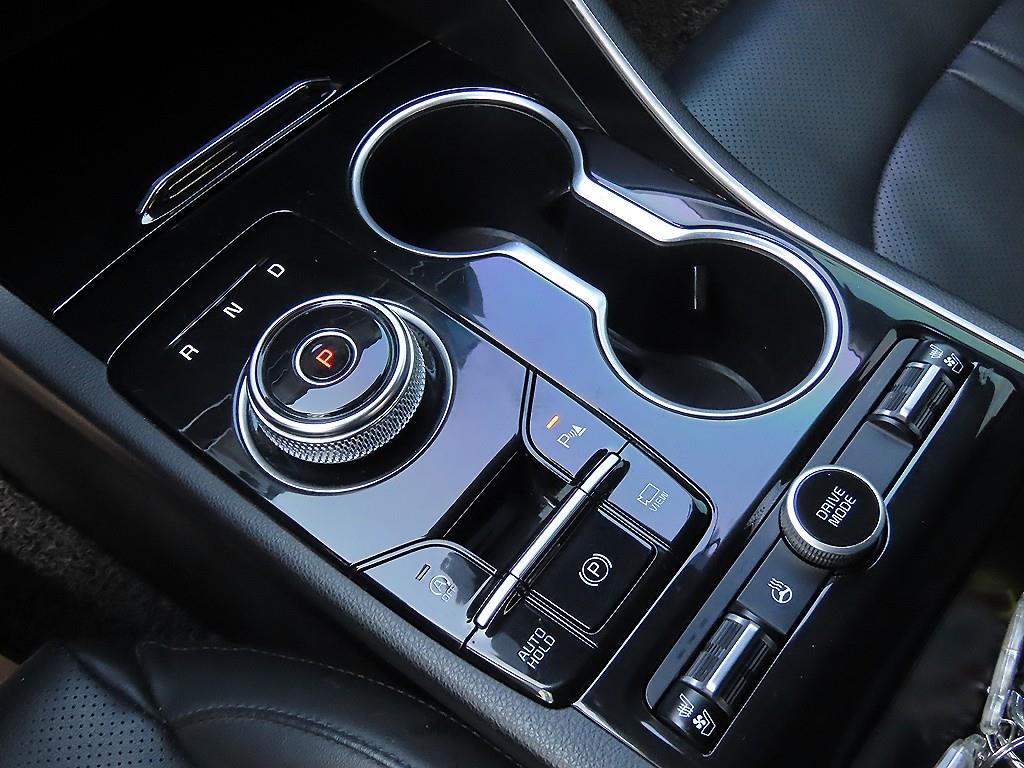 Kia K5 — photo 10