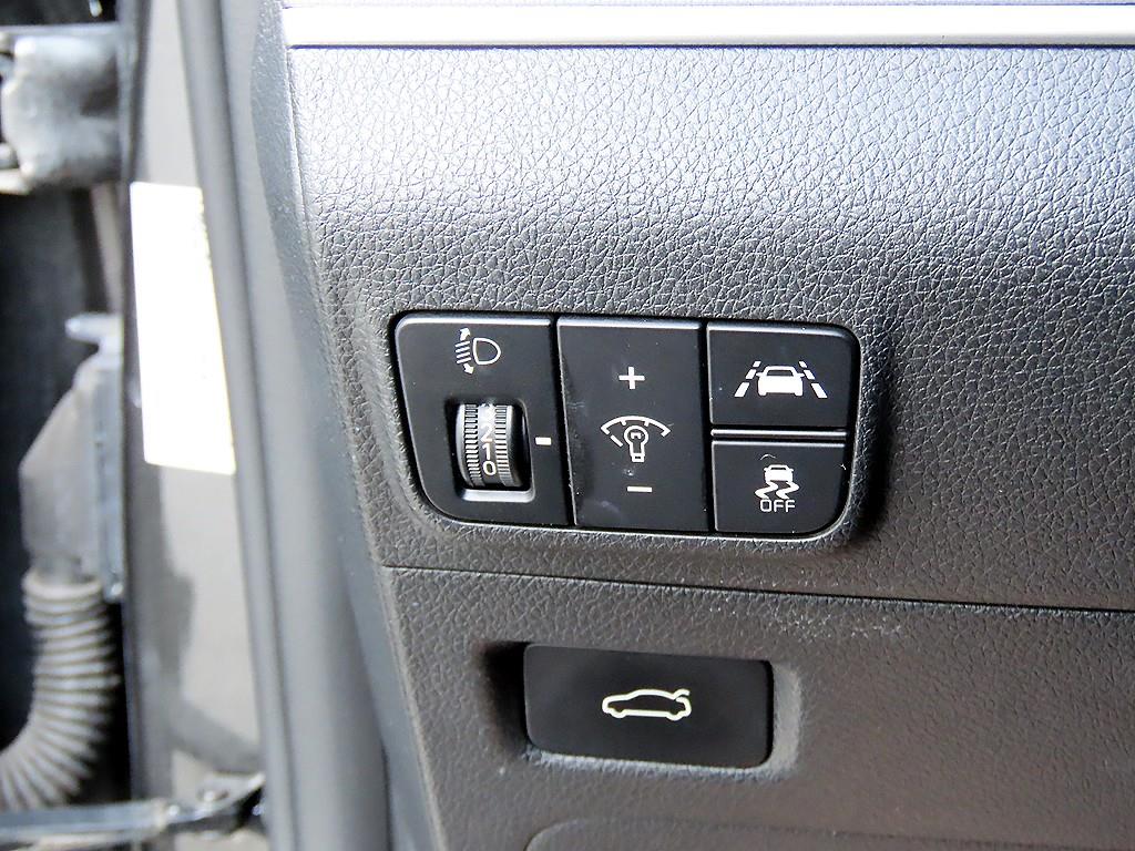 Kia K5 — photo 12