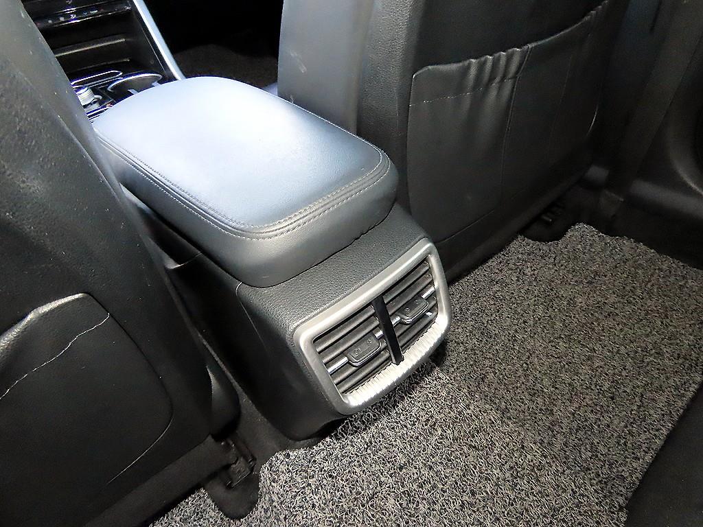 Kia K5 — photo 17