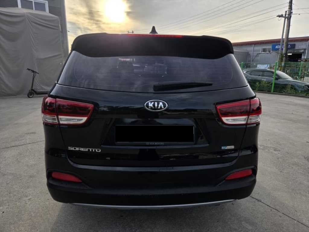 Kia Sorento — photo 04