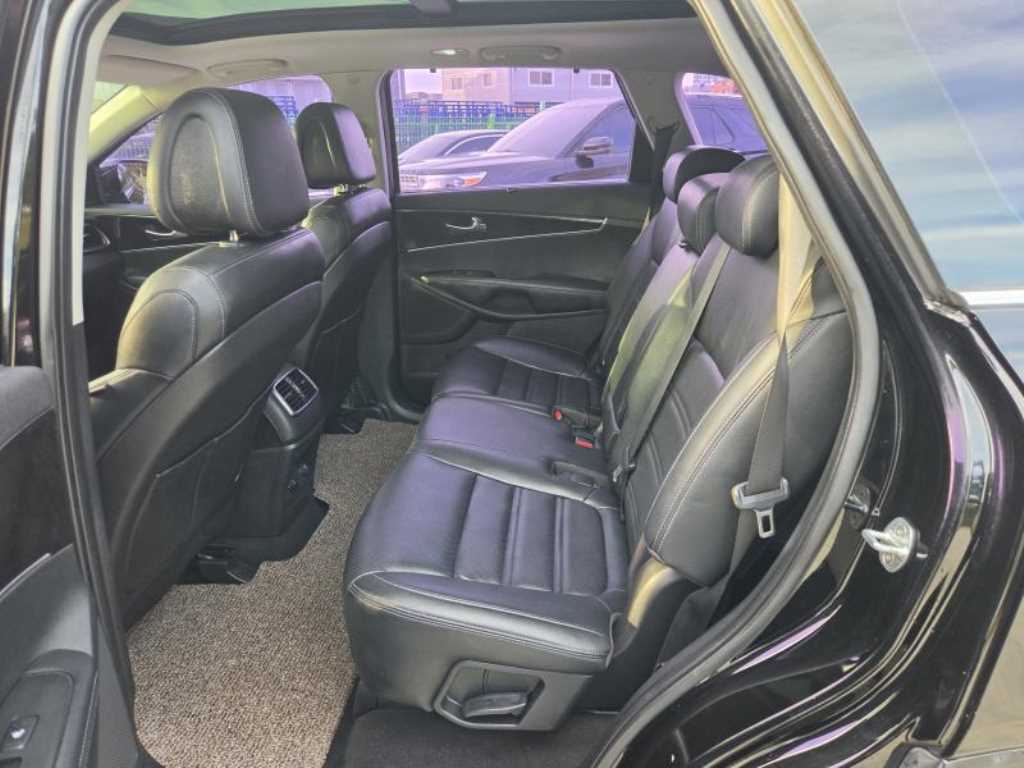Kia Sorento — photo 06