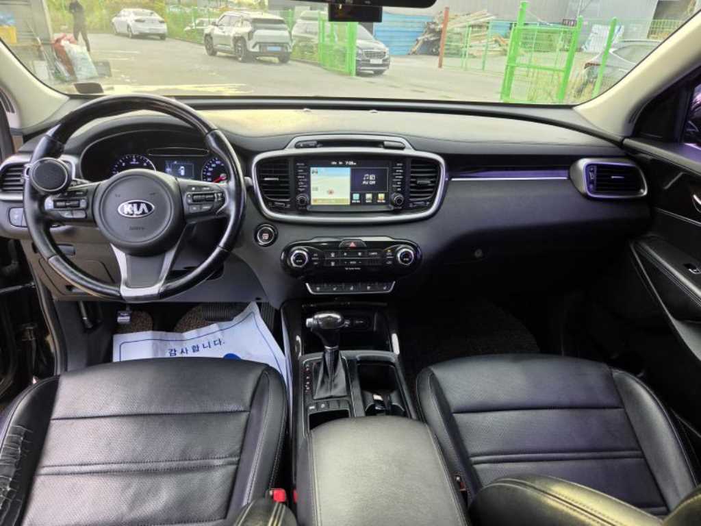 Kia Sorento — photo 07