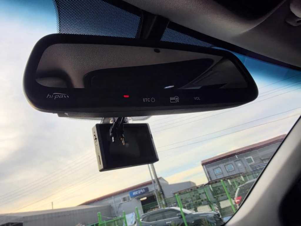 Kia Sorento — photo 16