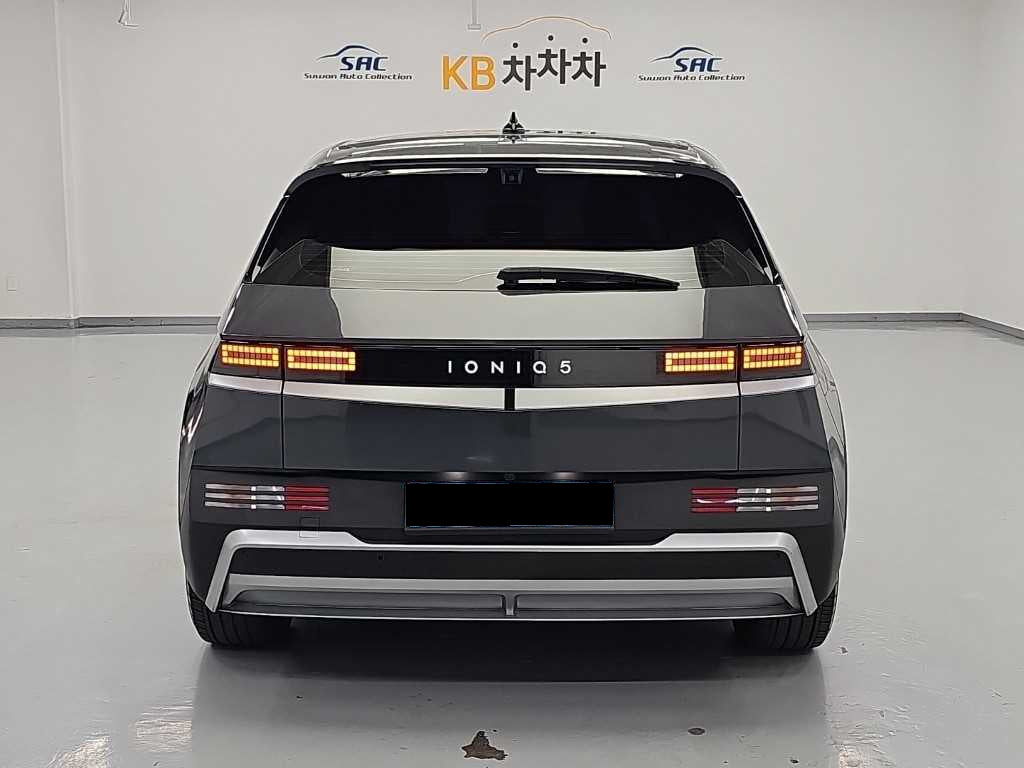 Hyundai Ioniq5 — photo 03