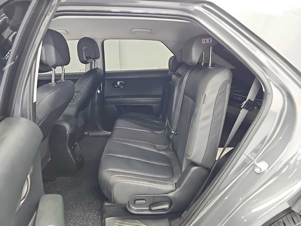 Hyundai Ioniq5 — photo 12