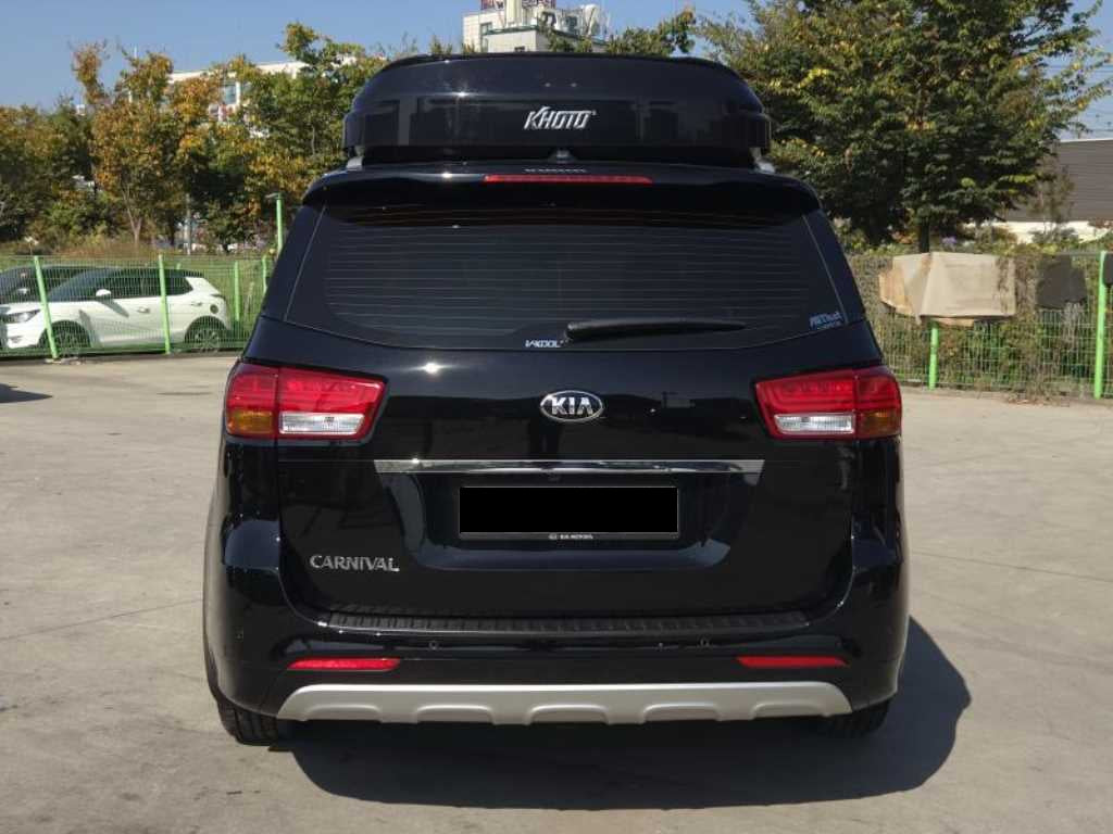 Kia Carnival — photo 04