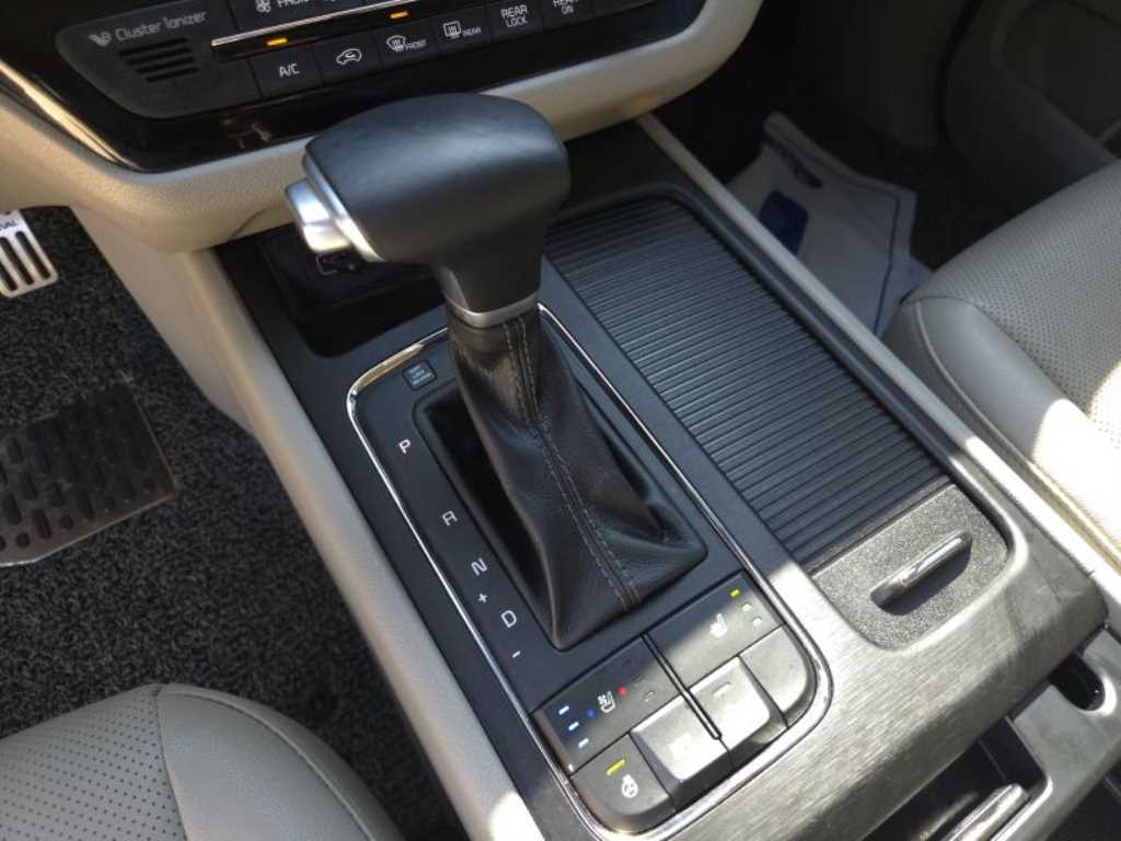 Kia Carnival — photo 10