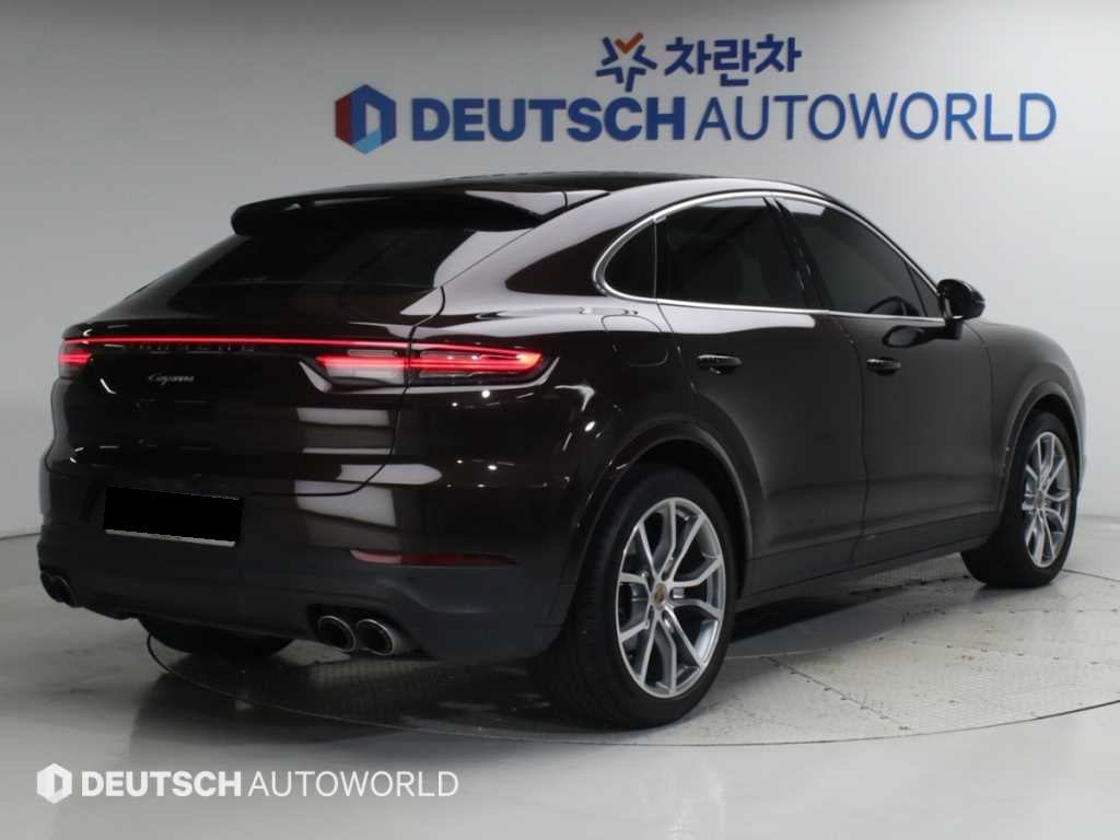Porsche Cayenne — photo 02