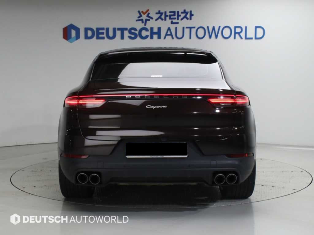Porsche Cayenne — photo 04