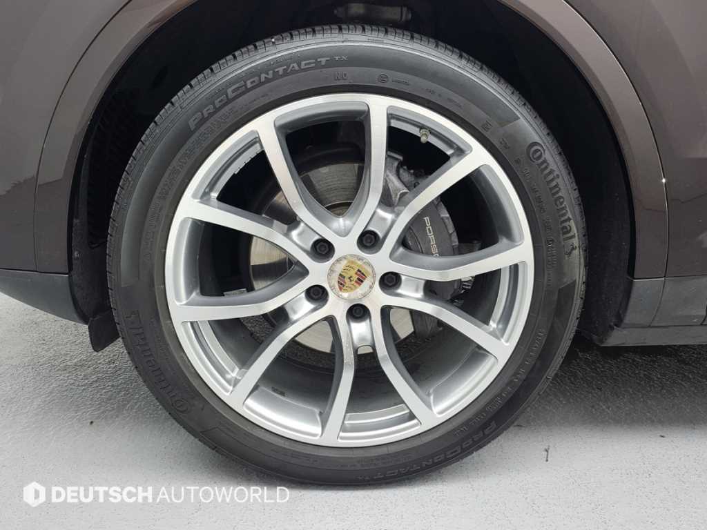 Porsche Cayenne — photo 05