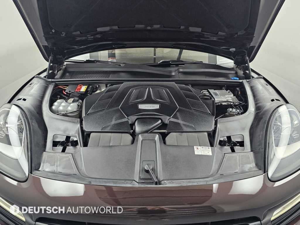 Porsche Cayenne — photo 06