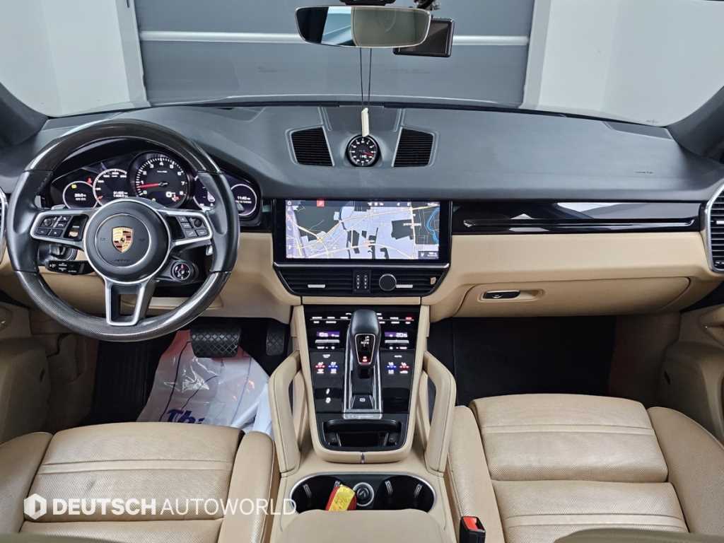 Porsche Cayenne — photo 07