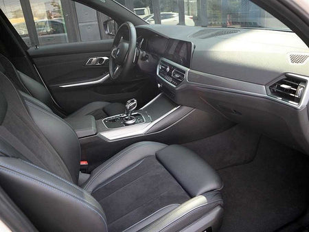 BMW 3-Series — photo 14
