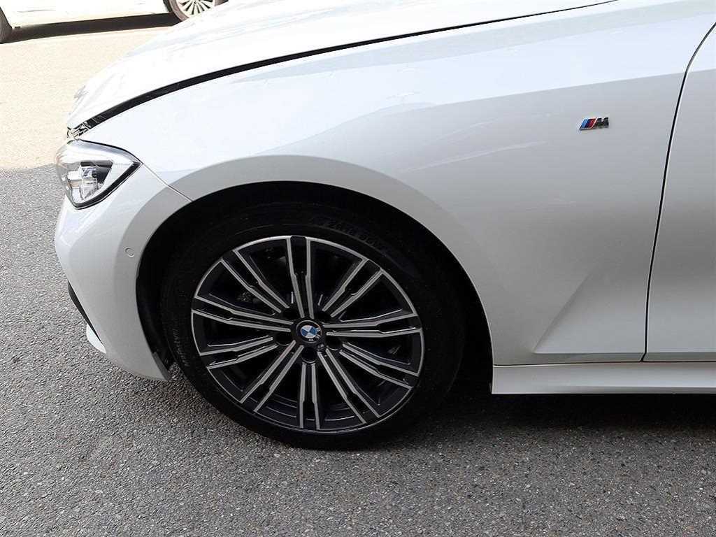 BMW 3-Series — photo 19
