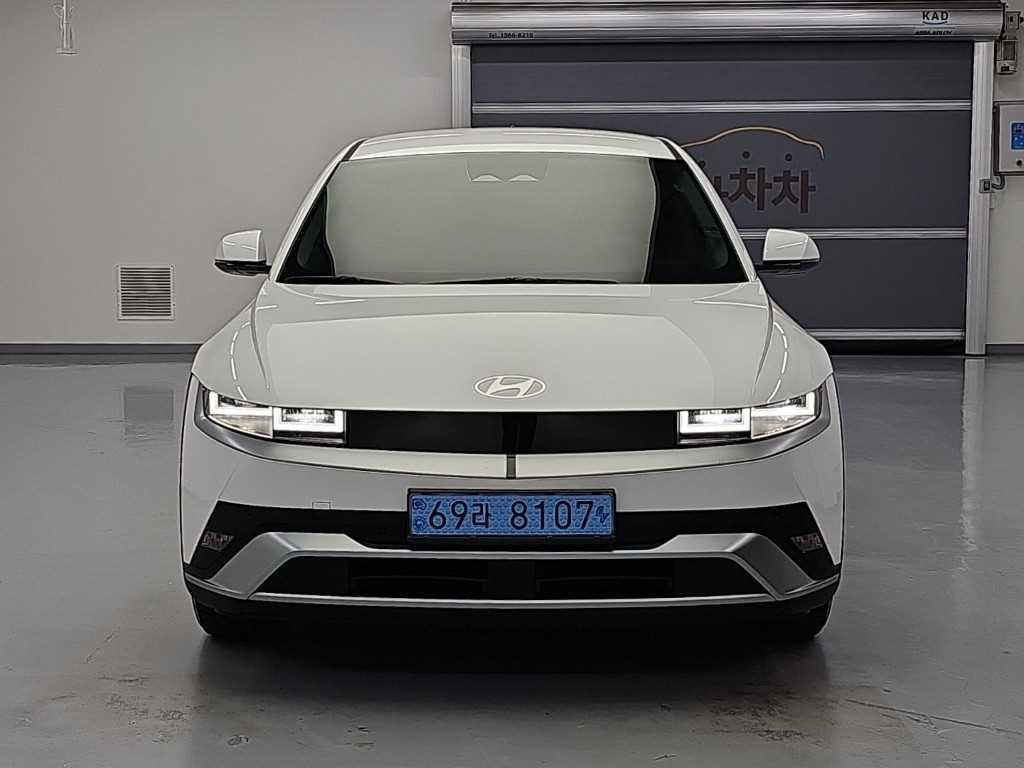 Hyundai Ioniq5 — photo 02