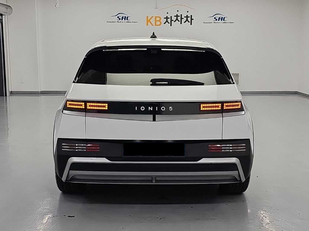Hyundai Ioniq5 — photo 03