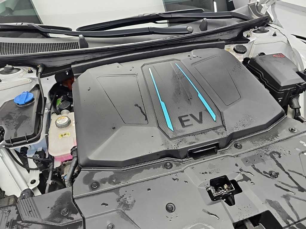 Hyundai Ioniq5 — photo 05