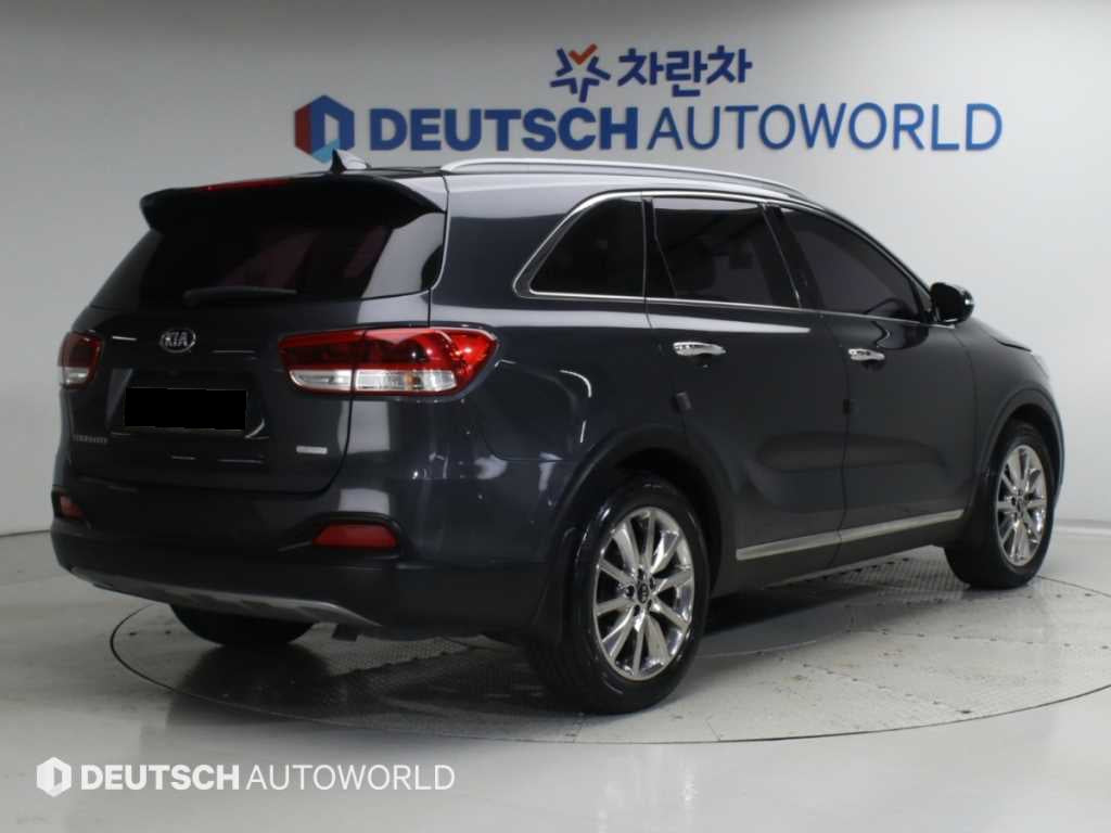 Kia Sorento — photo 02