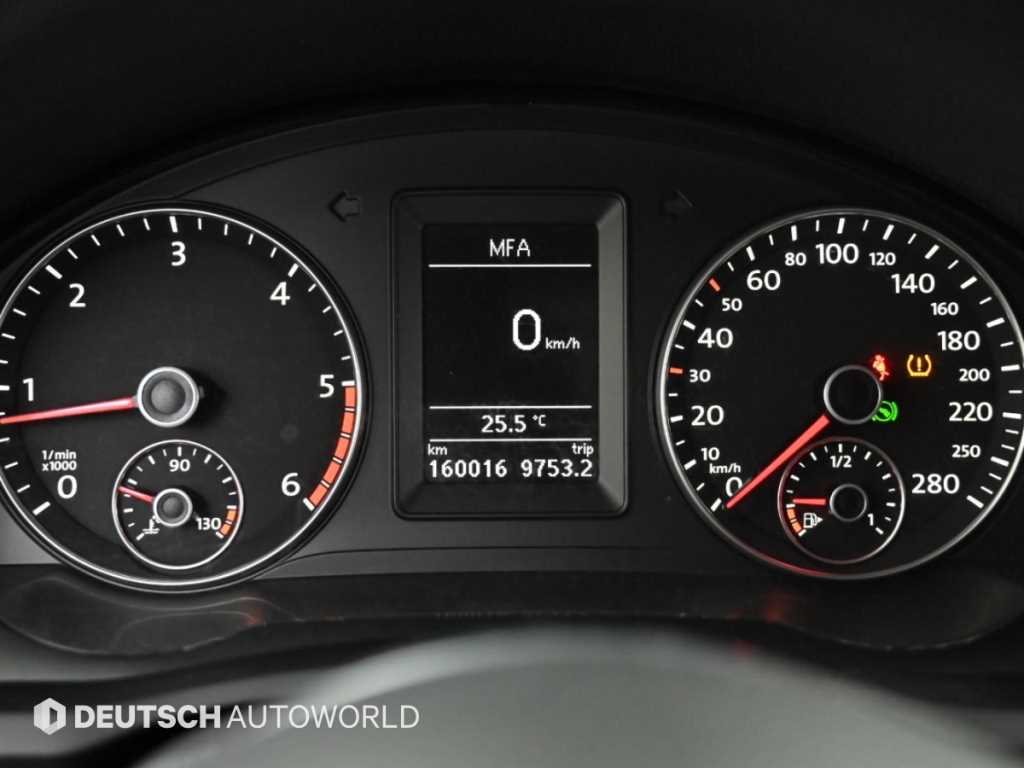 Volkswagen Scirocco — photo 08