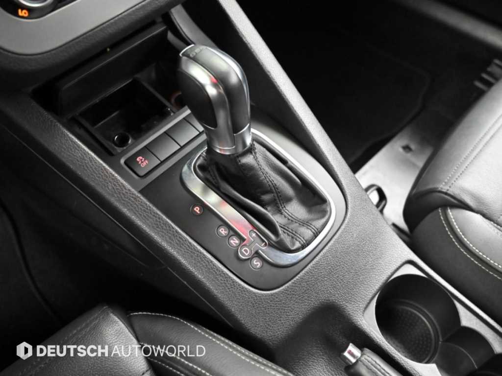 Volkswagen Scirocco — photo 09