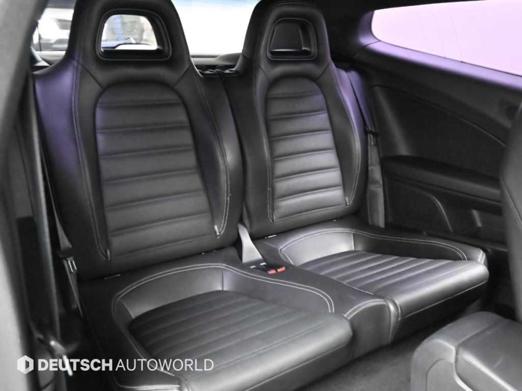Volkswagen Scirocco — photo 12