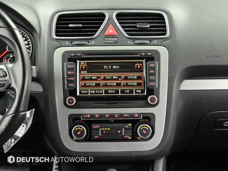 Volkswagen Scirocco — photo 14