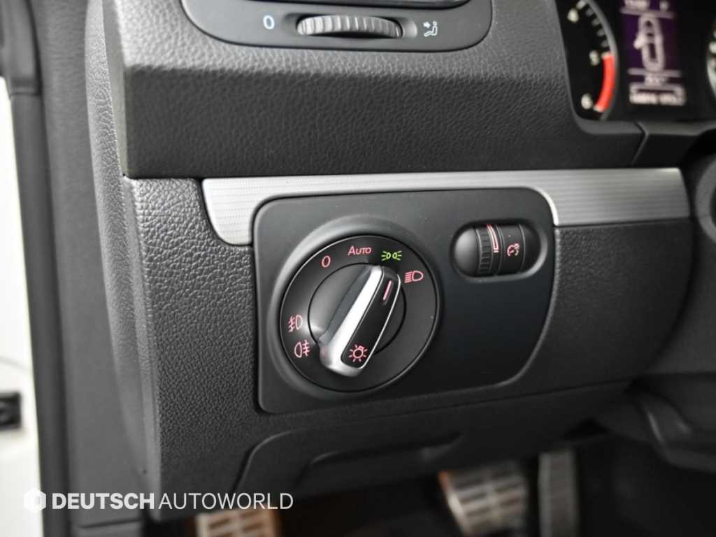 Volkswagen Scirocco — photo 16