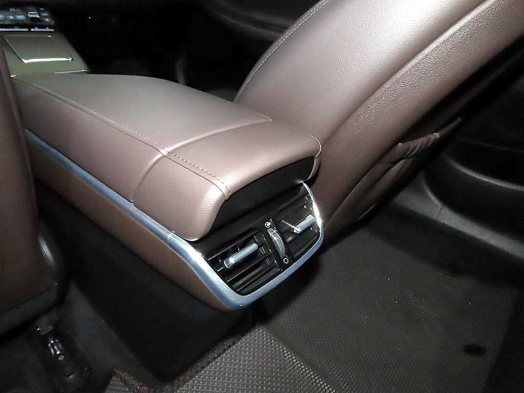 Hyundai Grandeur — photo 15