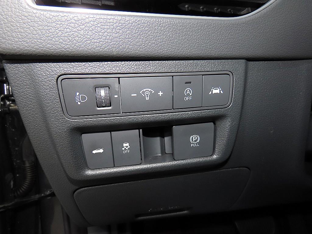 Hyundai Sonata — photo 14
