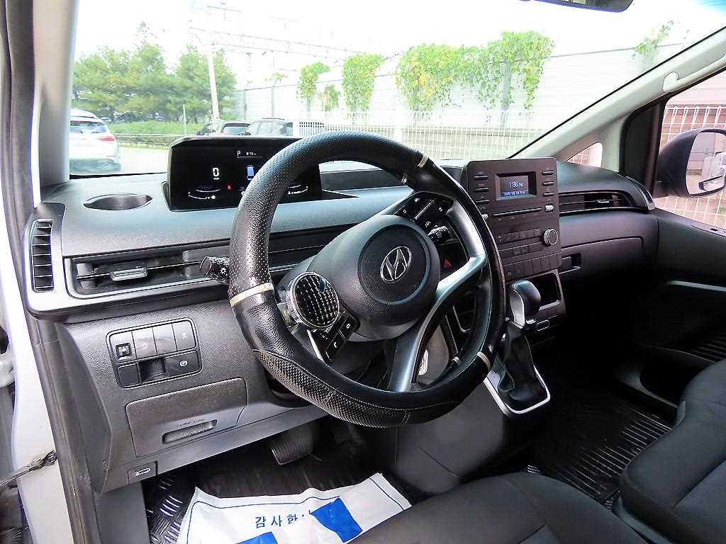 Hyundai Staria — photo 07