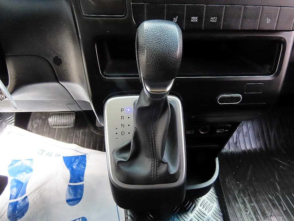 Hyundai Staria — photo 10