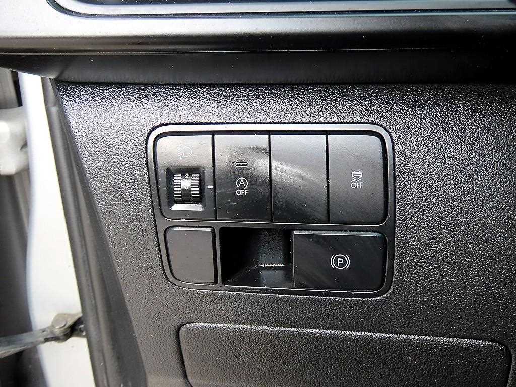 Hyundai Staria — photo 12