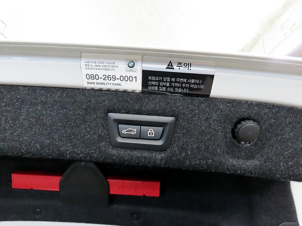 BMW 5-Series — photo 17