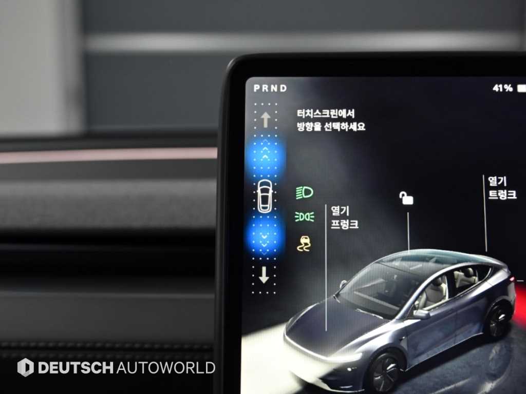 Tesla Model Y — photo 09