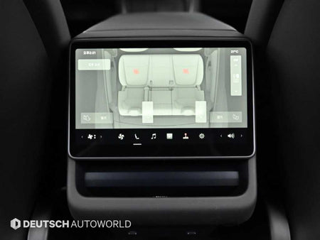 Tesla Model Y — photo 15