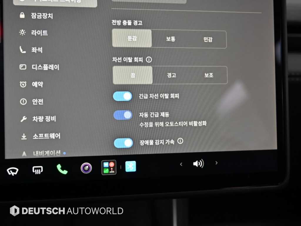 Tesla Model Y — photo 16