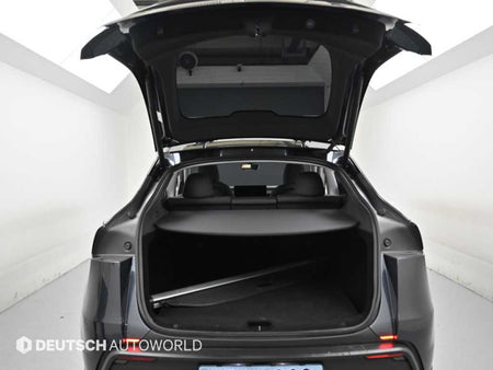 Tesla Model Y — photo 18