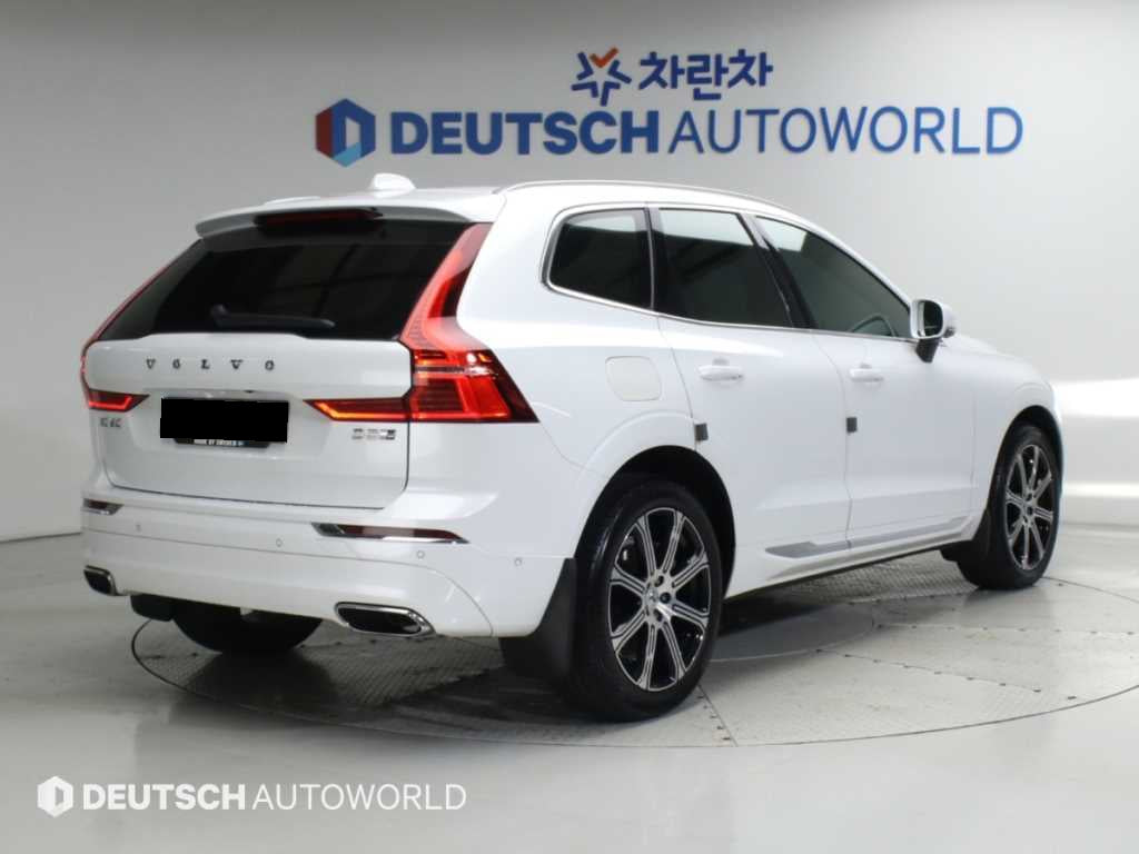 Volvo XC60 — photo 02